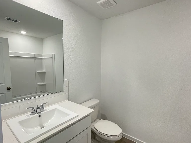 3185 Campeiro Ave — Photo 27