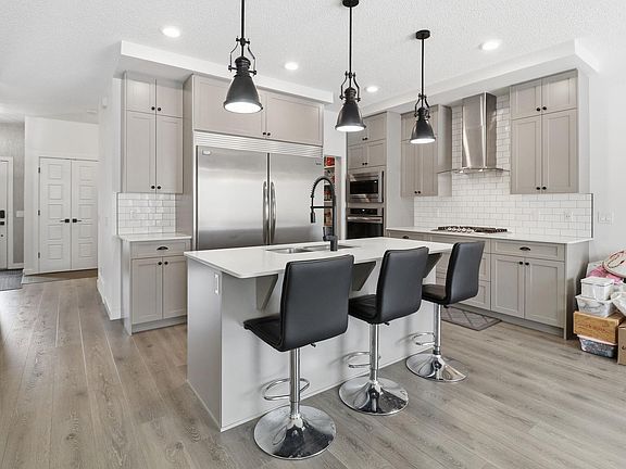 5th image of 3234 Chernowski Way SW