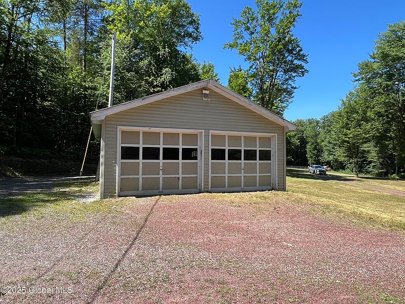 2nd image of 1462 Carvers Falls Lane