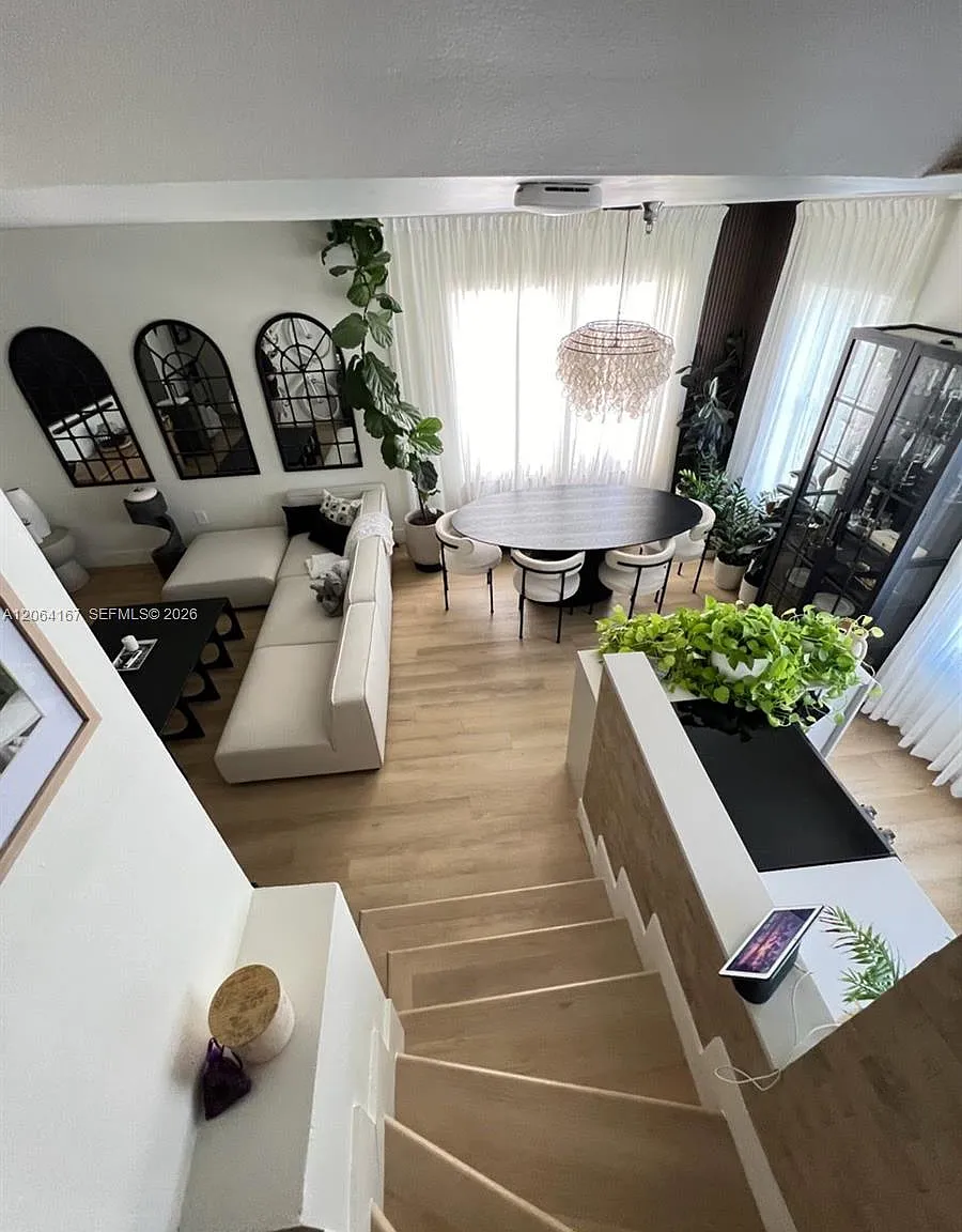 Bristol Condo — Photo 2