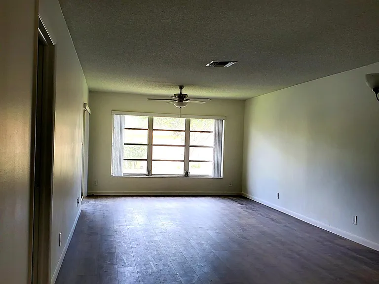 5890 Sugar Palm Ct #F — Photo 10
