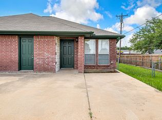 2549 E Renfro St APT B, Burleson, TX 76028