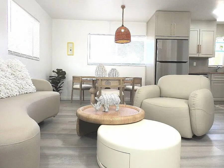 2 bed, 2.0 bath, 3965 sqft, $2,450 — Photo 2