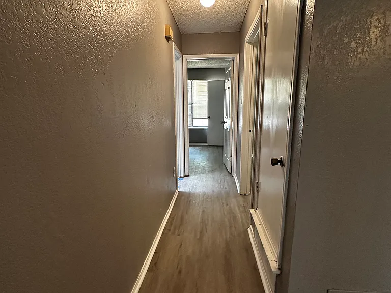 400 Allison Ln — Photo 13