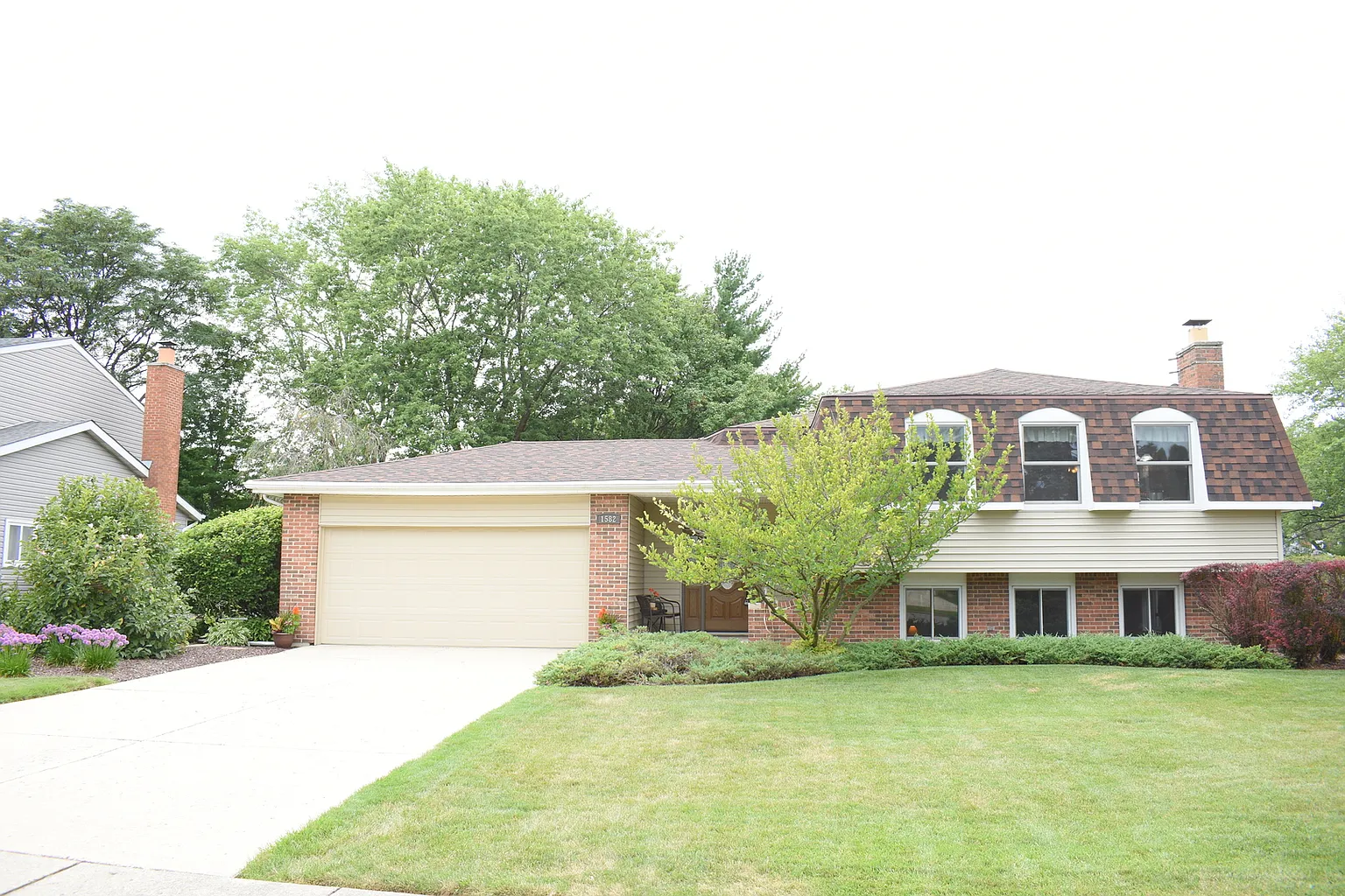 1582 Briarcliffe Blvd photo 1