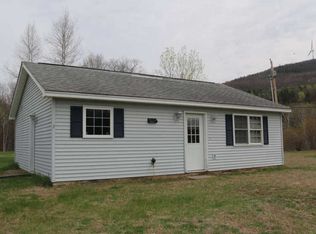 7 Cooper Rd, Milton, VT 05468