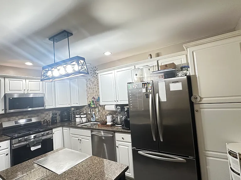 815 Martingale Rd — Photo 13
