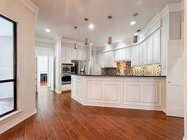 2409 Castle Rock Rd — Photo 5