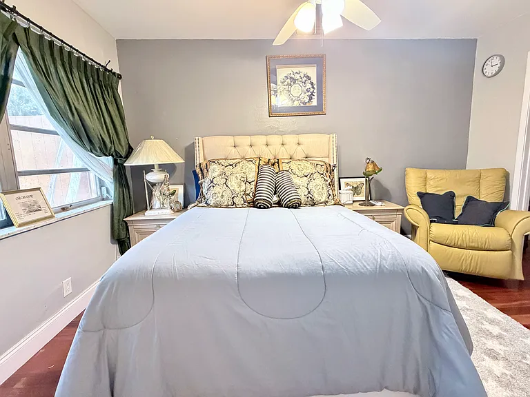 White Oak Ln — Photo 9
