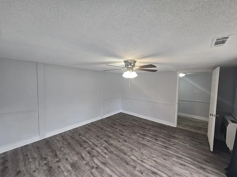 1007 Olsen Ave — Photo 21