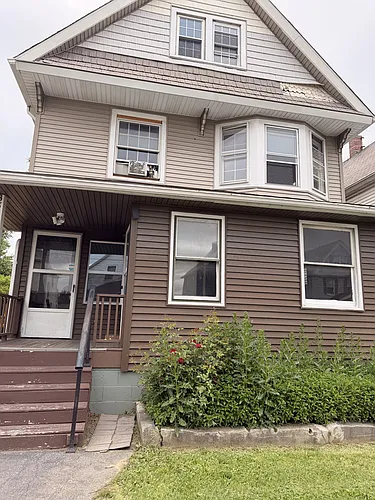 3802 Poe Avenue - Downstairs Photo 1