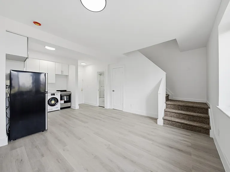 300 E 96th St #7C — Photo 1