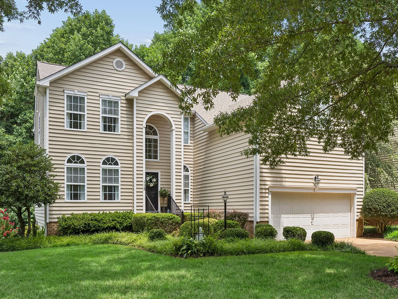 5 bed, 2680 sqft, $3,295 — Photo 1