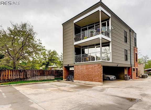 Unit is on 2nd floor with big balcony.