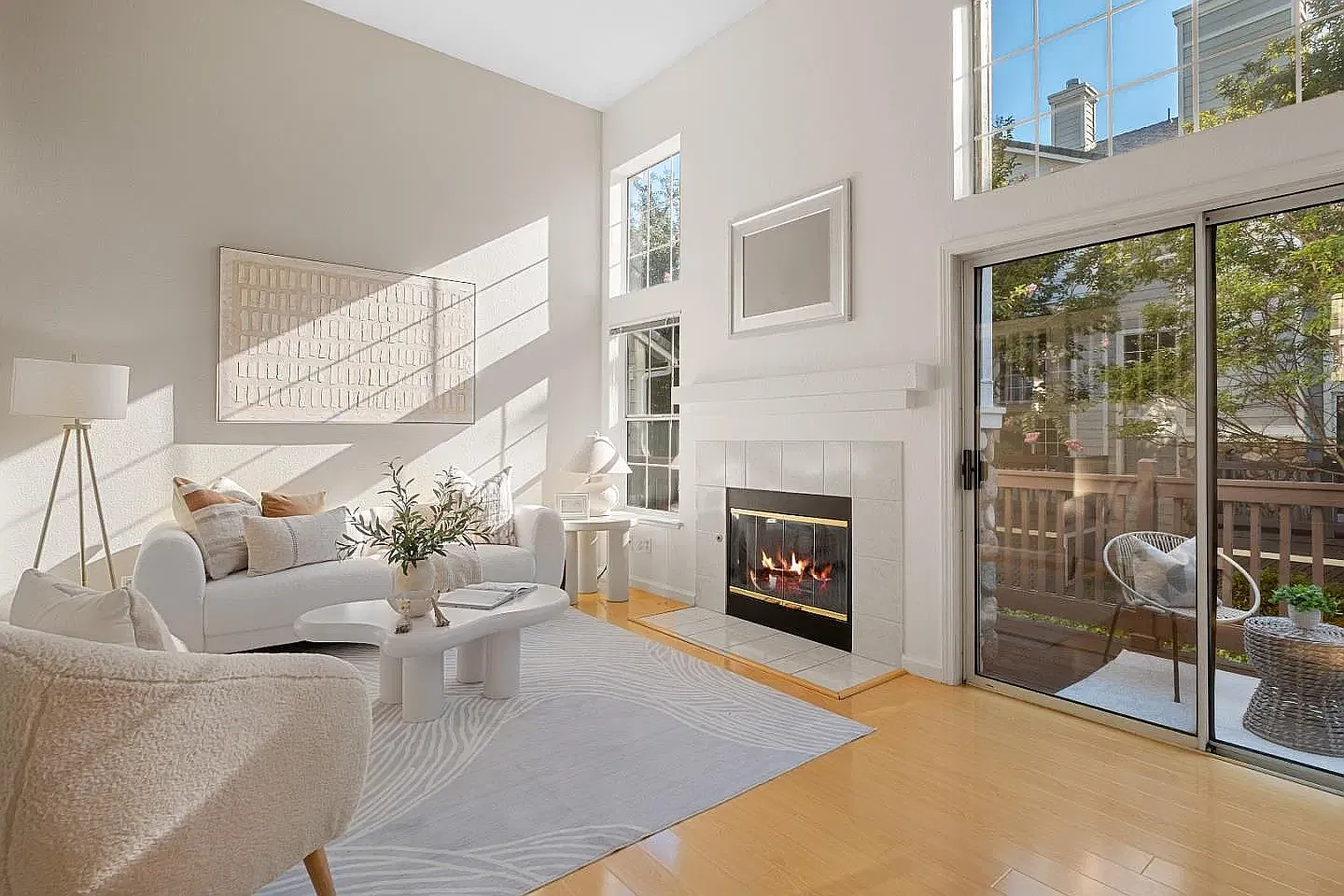3 bed, 2.5 bath, 1651 sqft, $4,500 — Photo 4
