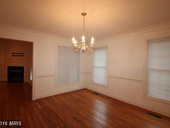 5th image of 1800 Stoneybrook Ln