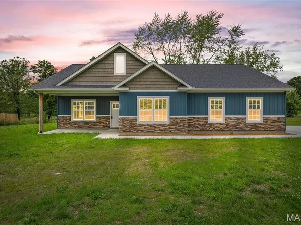 12 Ogborn Dr, Farmington, MO 63640