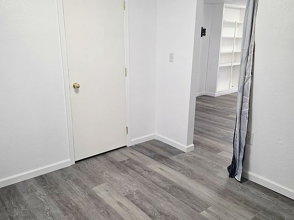 5th image of 603 W Chewelah Ave