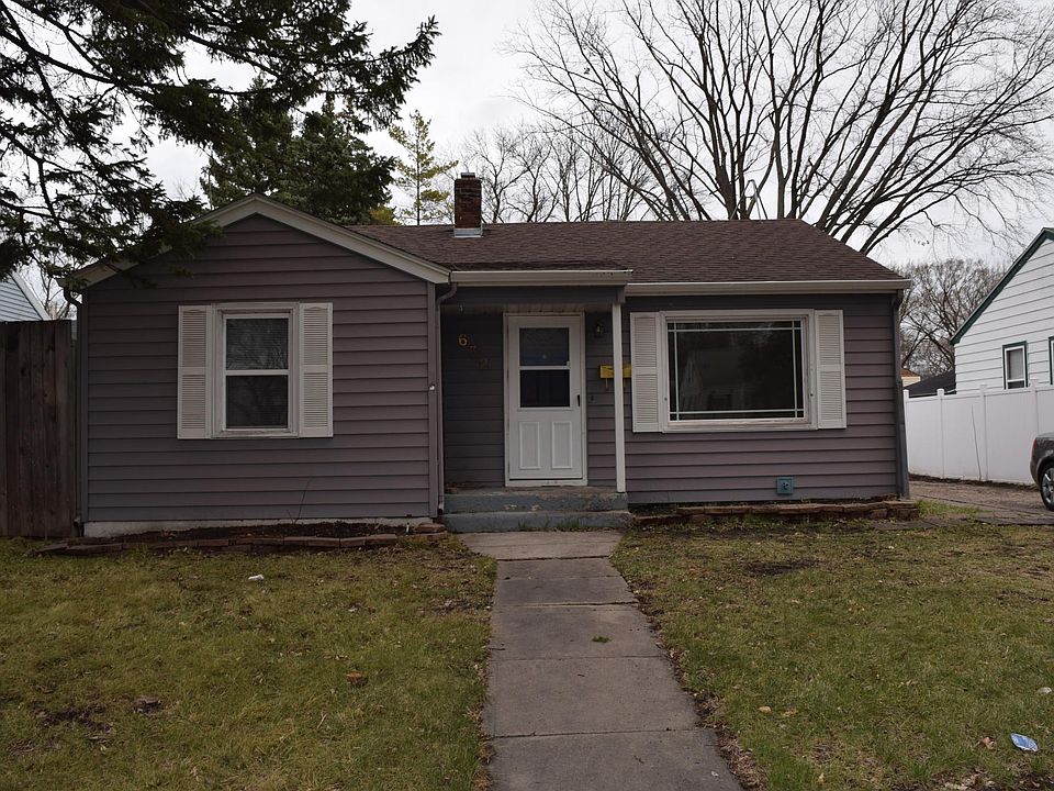 1st image of 632 11th St N