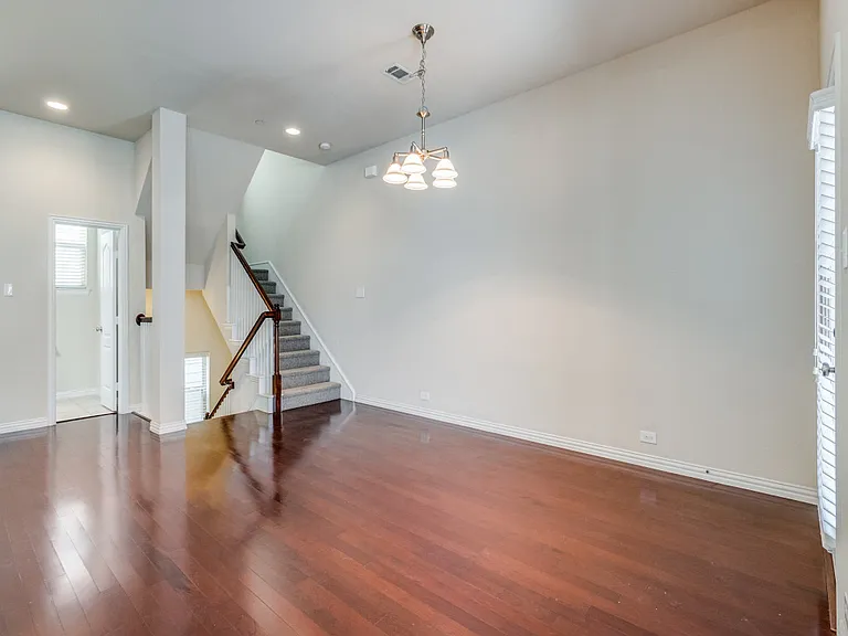 2326 Stutz Dr #103 — Photo 10