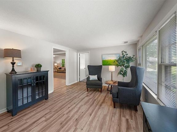 4th image of 6526 Lowell Ave