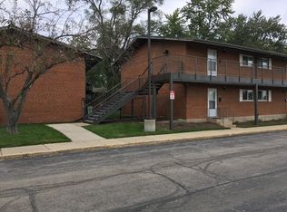 1900 W Knightsbridge Dr APT 2B, Mount Prospect, IL 60056