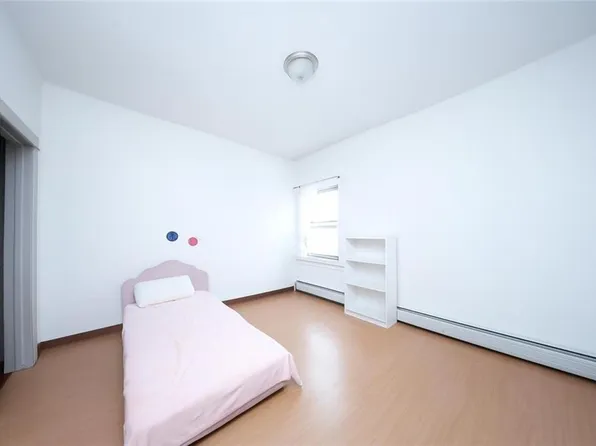 127 Bay 23rd Street image 10 of 31