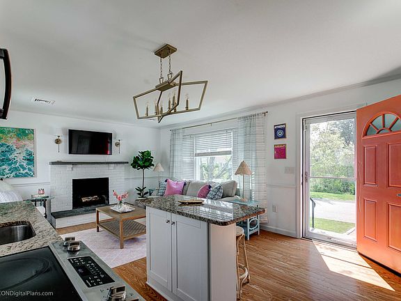 4th image of 43 Ellery Ave #43
