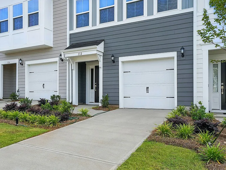 112 Central Townes Way #294 — Photo 4