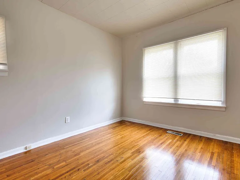 3810 Neosho St — Photo 23