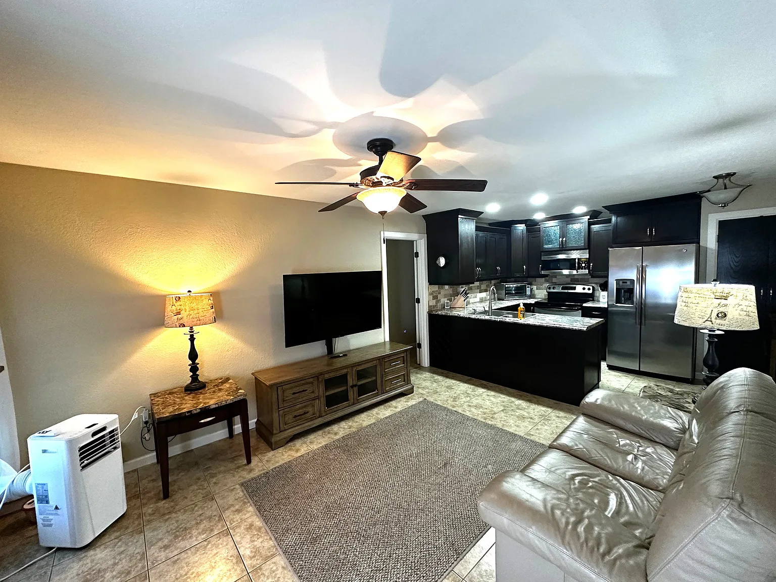 2700 S White Mountain Rd — Photo 2