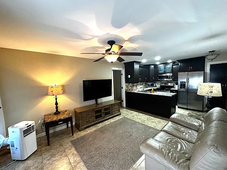 2700 S White Mountain Rd #407 — Photo 2