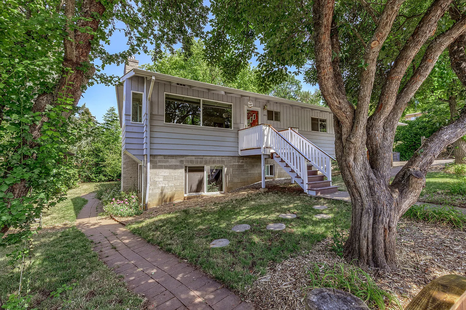 1070 Terra Ave photo 1