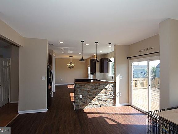 Family room ovelooking kitchen