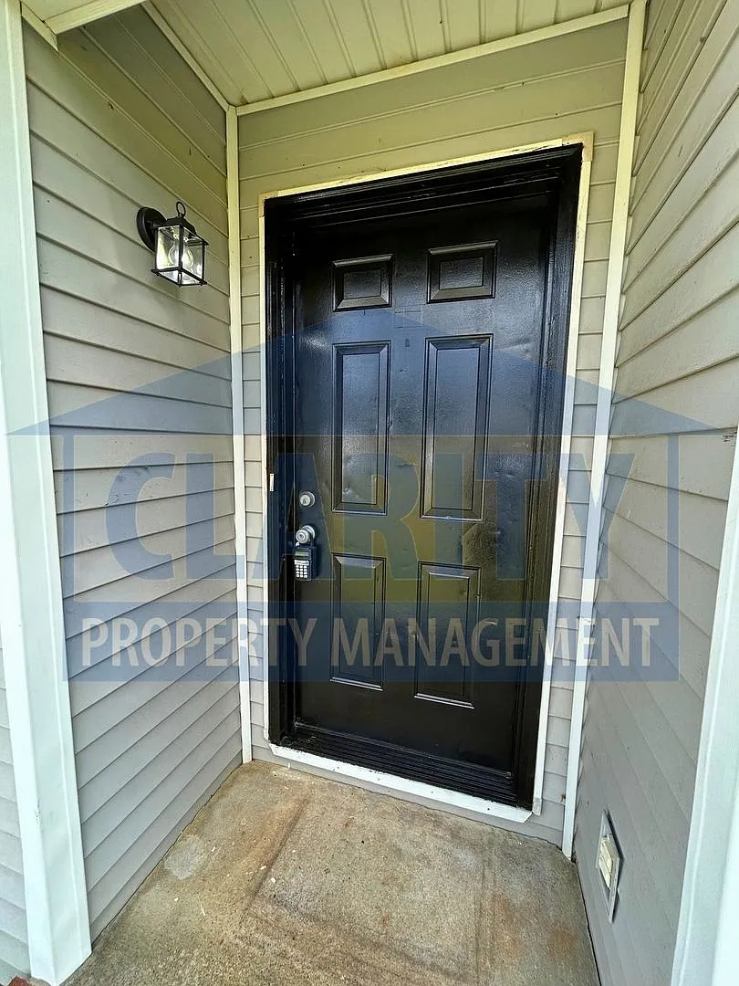 Quiet location in North Cleveland! — Photo 2