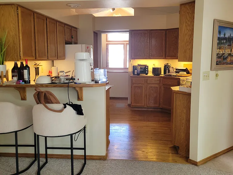 2502 E 58th Ln — Photo 6
