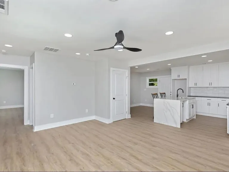 1779 Madrona St NW — Photo 14
