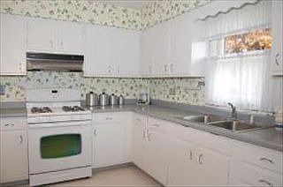 2nd image of 54 Woodview Ln
