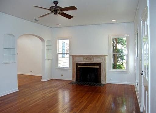 4th image of 306 CANTERBURY HILL