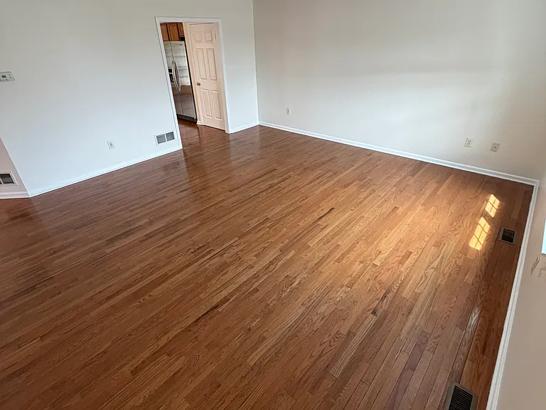 212 Jeffrey Ln — Photo 5