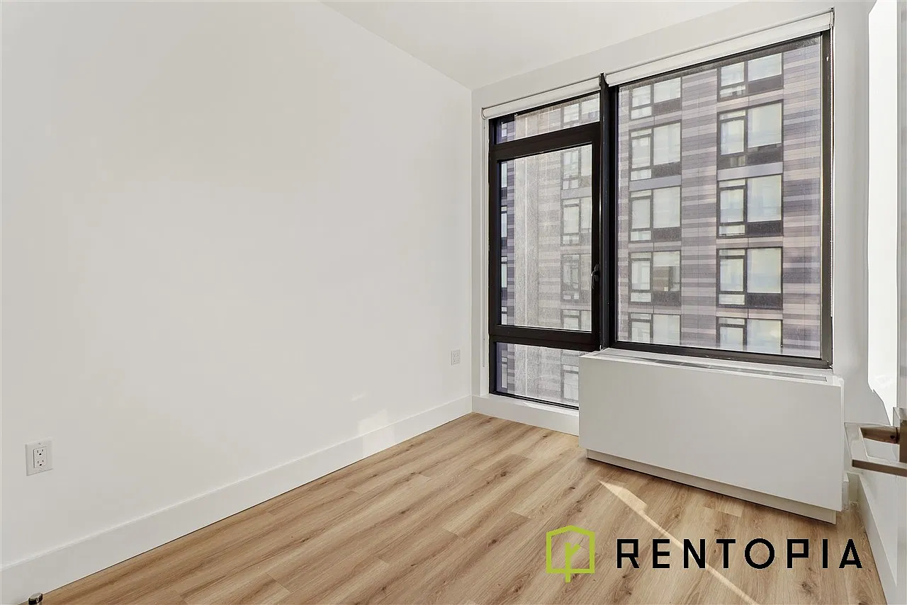 224 East 135th Street — Photo 4