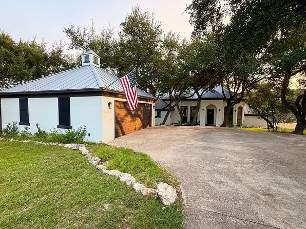 25715 Green River Dr