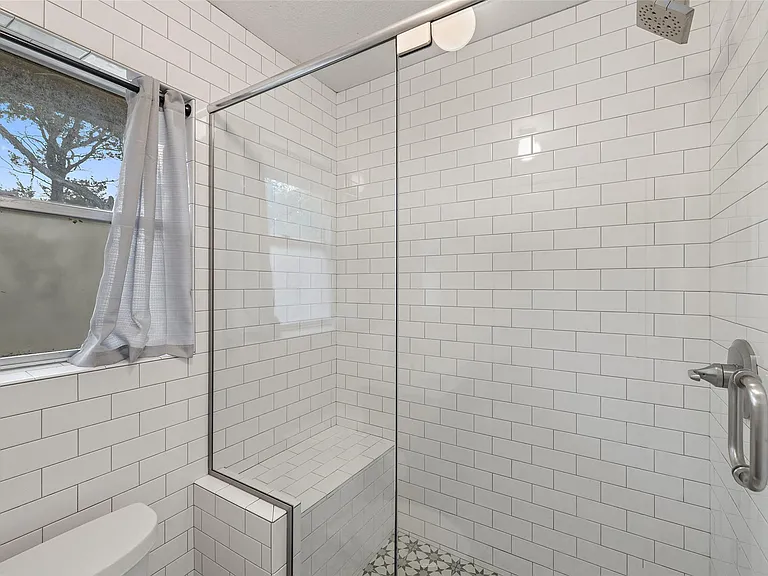 2918 Thurman Rd — Photo 23