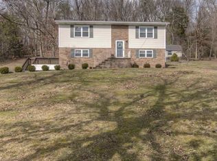 1070 W Vann Rd, Greeneville, TN 37743