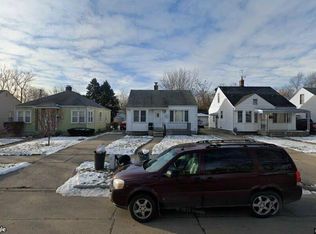 18794 Woodside St, Harper Woods, MI