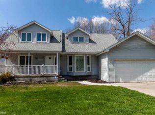 37821 Hazel St, Harrison Township, MI 48045