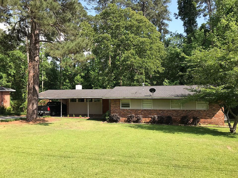 1st image of 2910 Victoria Cir