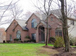 110 Timberlee Dr, Evans City, PA 16033