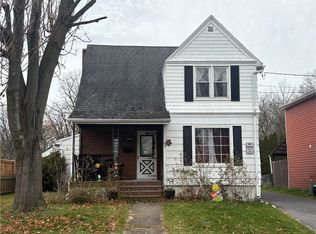 41 Walnut St N, Waterloo, NY 13165
