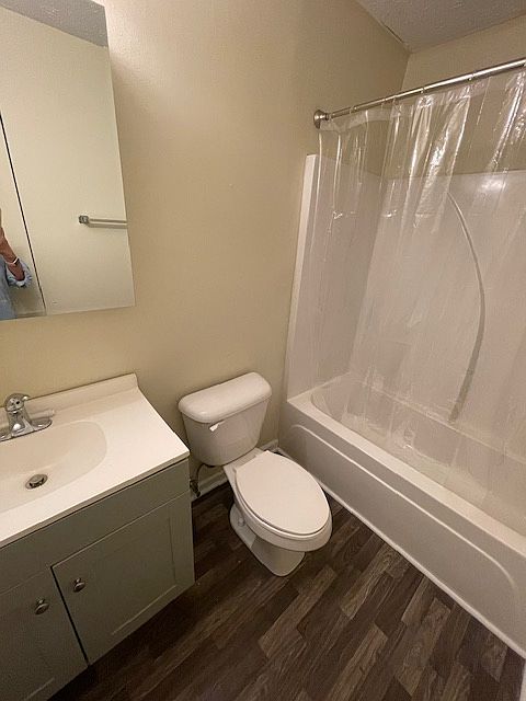 2nd image of 111 Honeysuckle Ct